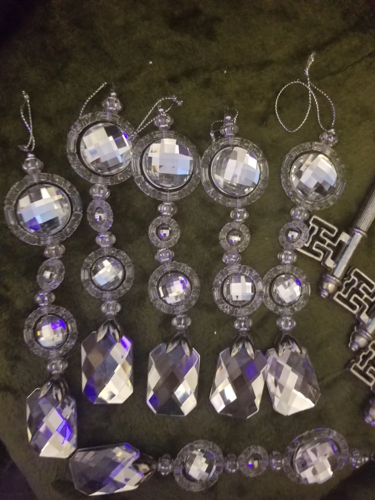 Xmas tree decs Karrot