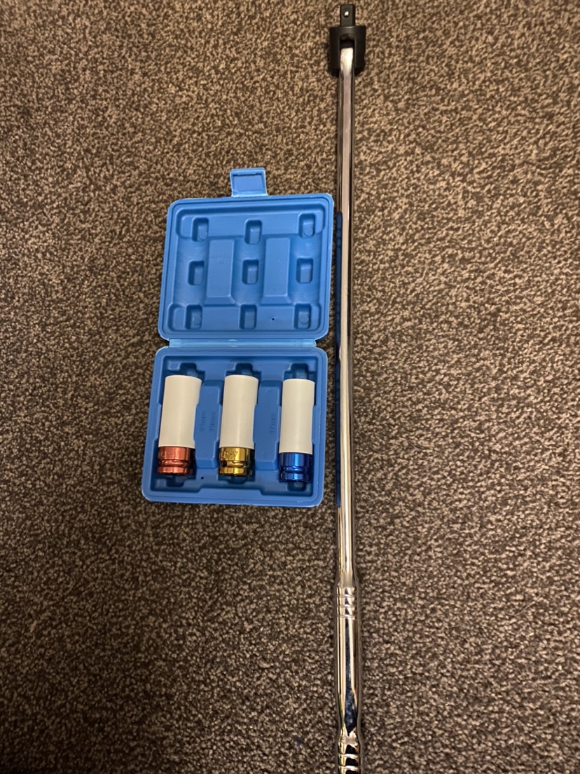 Wheel sockets breaker bar , £20 Karrot